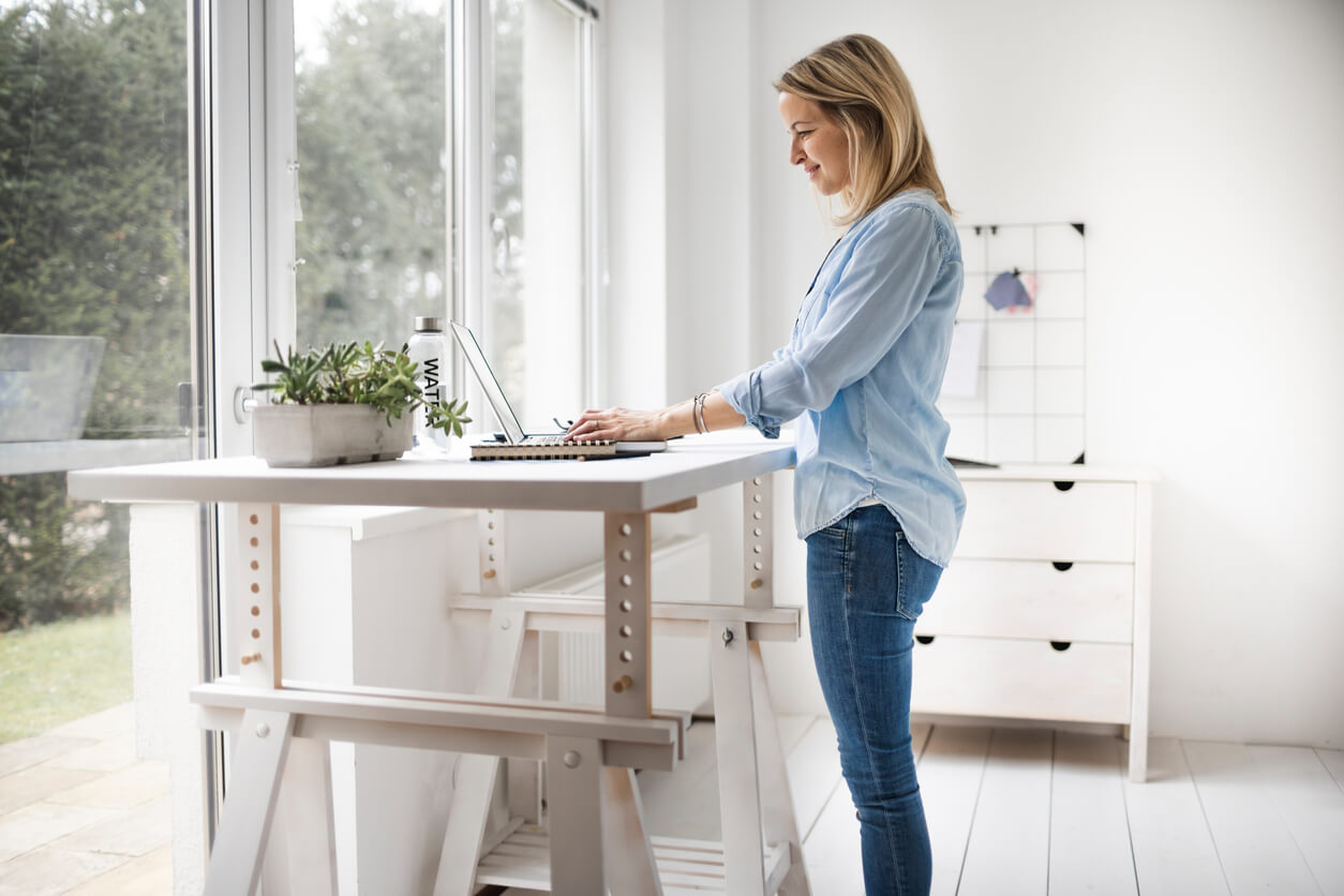 Standing desks: Are they really better for your spine? image
